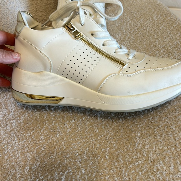 Renato Garini made in Italy size 40 US 10 white and gold  platform sneakers EUC - Picture 2 of 8